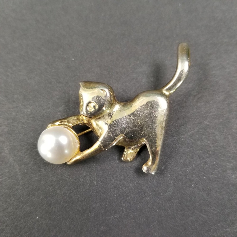 Vintage Gold Tone Playful Cat Brooch‎ with Faux Pearl Ball Feline Lapel Pin